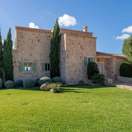 Taraluna Villa *